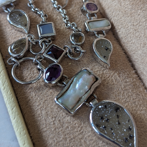 Necklace and earrings set NWOT - Picture 5 of 6